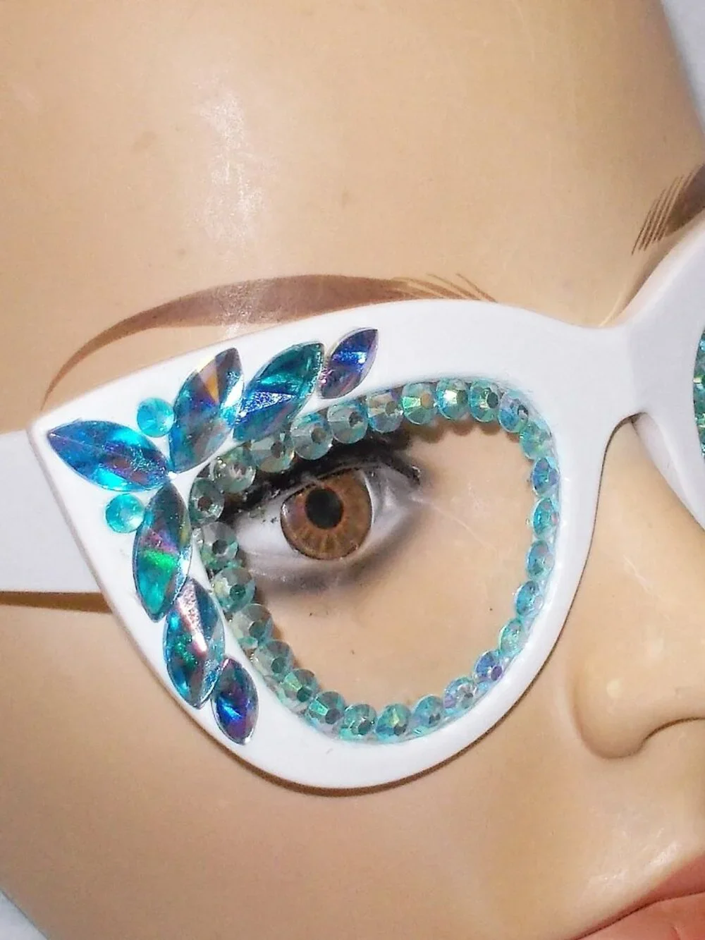 FABULOUS WHITE CATEYE READING GLASSES TEAL RHINESYONES 2.00 STRENGTH